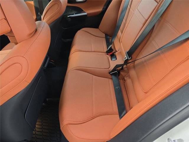 Certified 2026 Mercedes-Benz C 300 4MATIC Sedan image 18