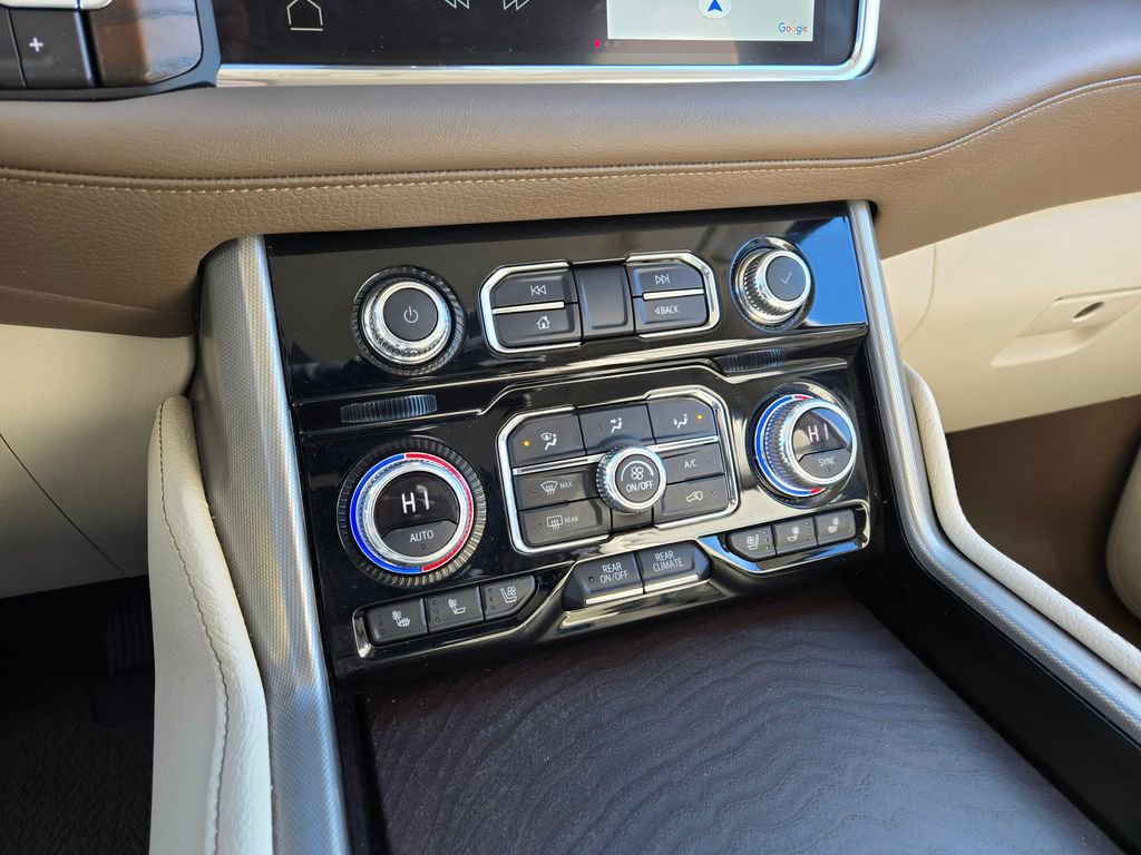 Used 2022 GMC Yukon XL Denali w/ Denali Premium Package image 23