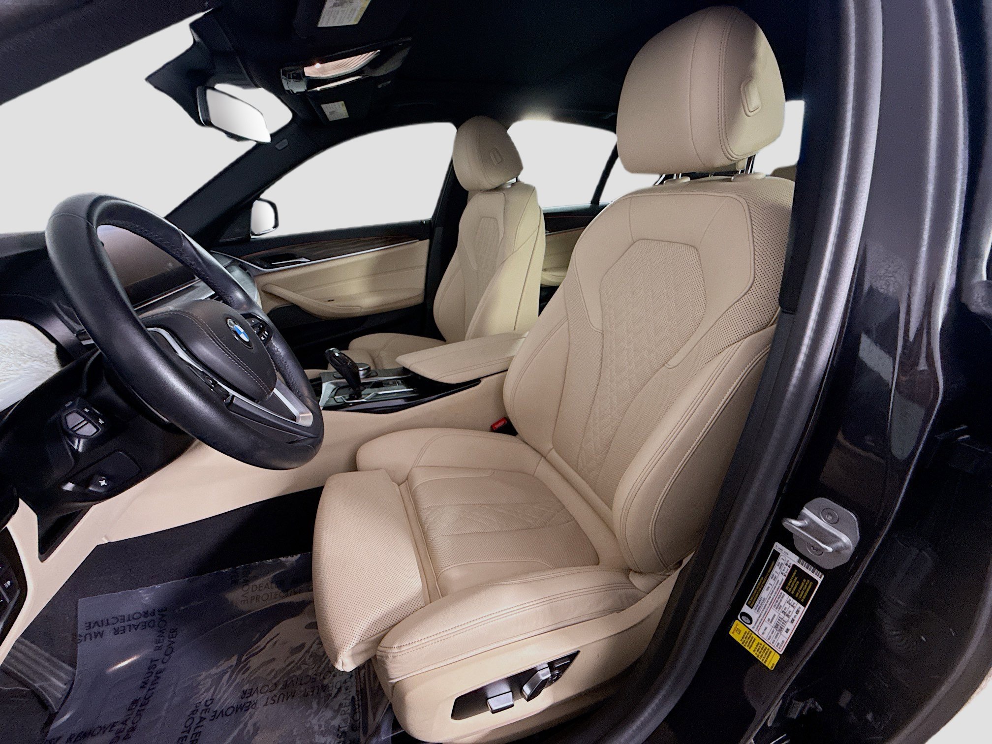 Used 2023 BMW 540i w/ Premium Package image 22