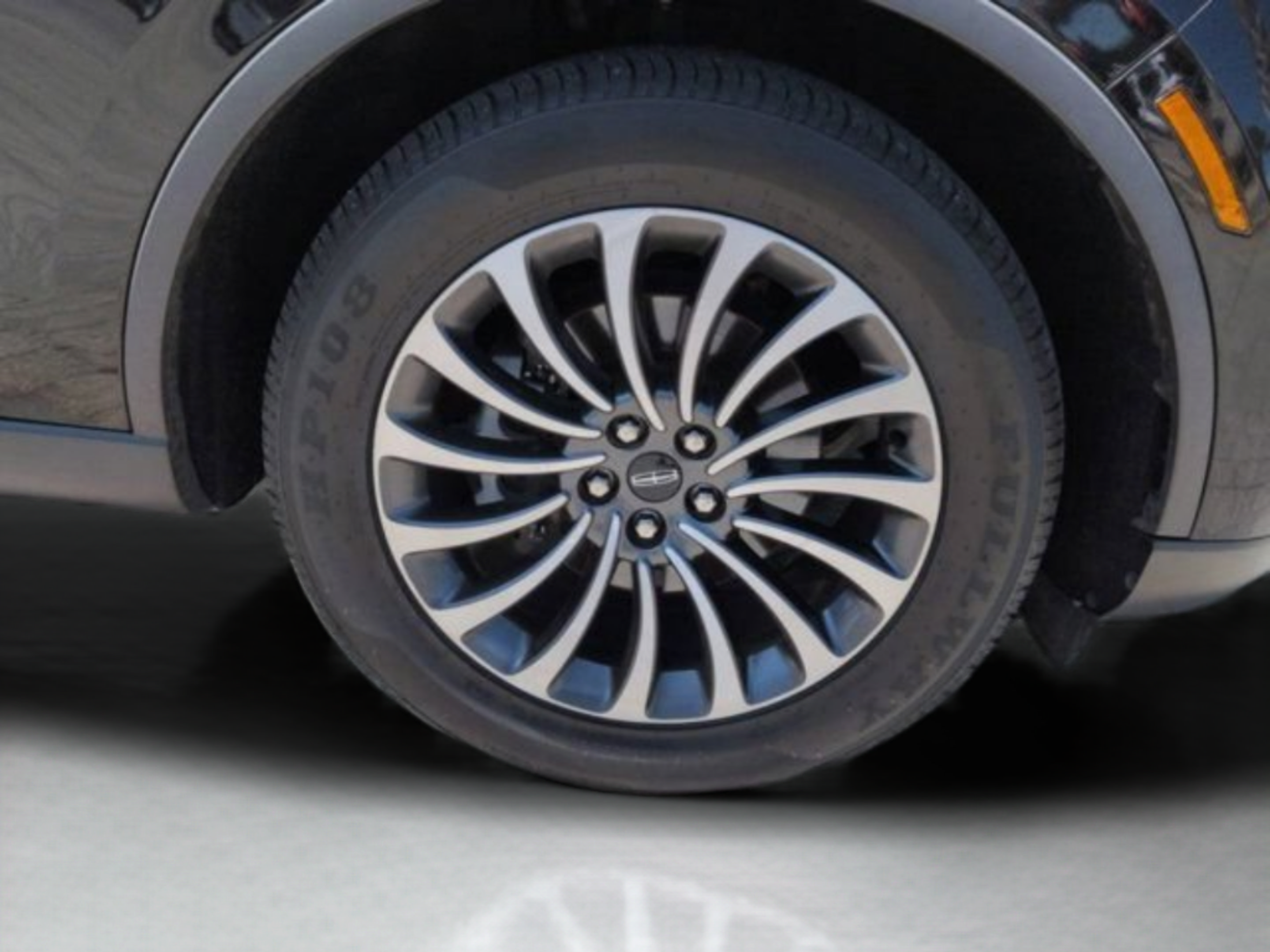 Used 2021 Lincoln Aviator Reserve w/ Elements Package Plus RWD image 45