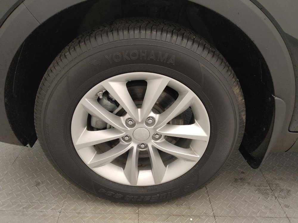 Used 2018 Kia Sorento LX image 31