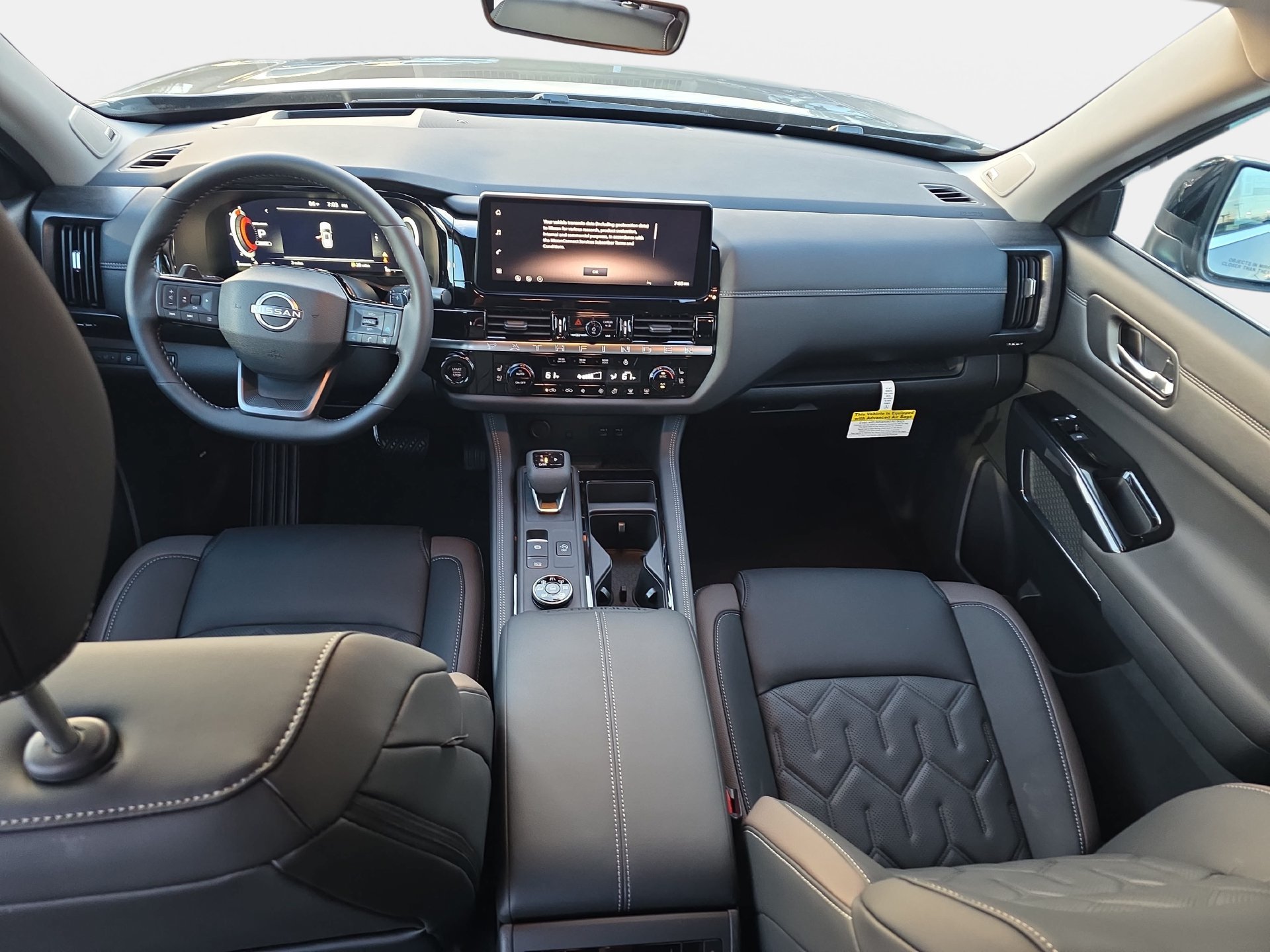 New 2026 Nissan Pathfinder Platinum w/ Cargo Package AWD/4WD image 9