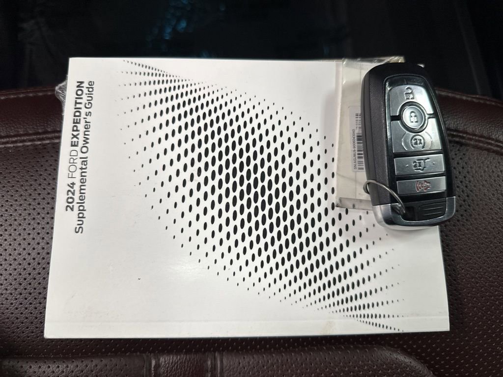 Used 2024 Ford Expedition Limited AWD/4WD image 44