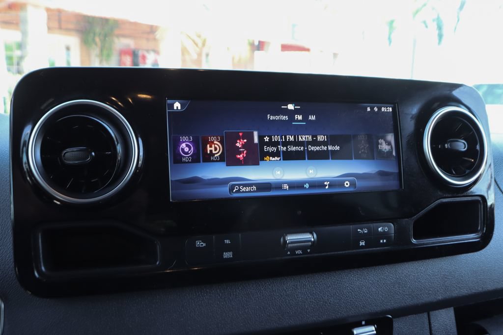 Used 2025 Mercedes-Benz Sprinter 2500 image 35