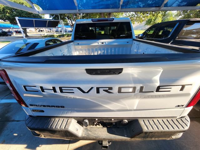 Used 2024 Chevrolet Silverado 1500 LT Trail Boss w/ Convenience Package II AWD/4WD image 5