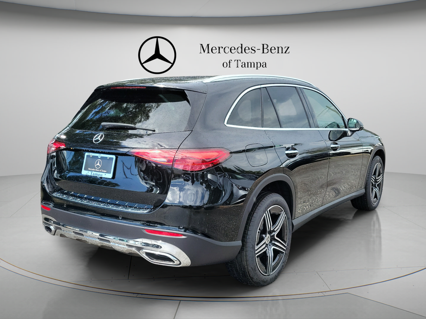 New 2027 Mercedes-Benz GLC 300 image 3