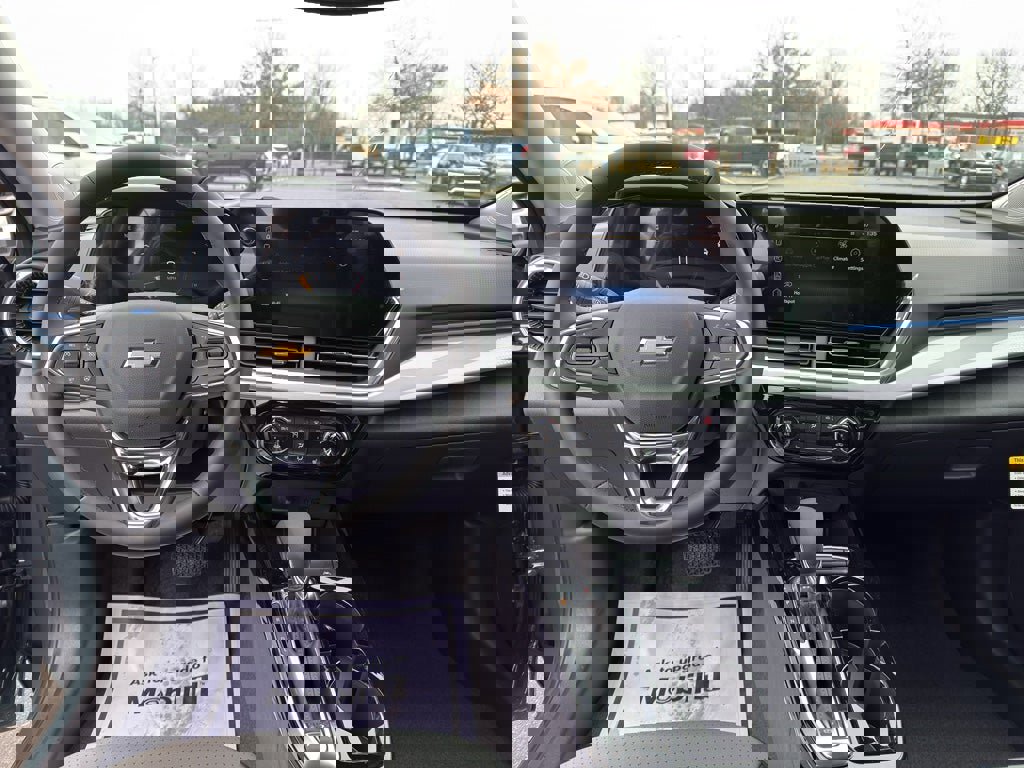 New 2026 Chevrolet Trax LT w/ Driver Confidence Package image 21