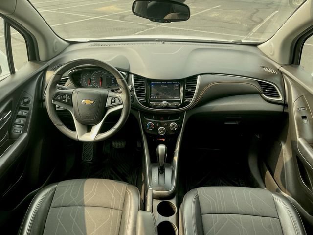 Used 2020 Chevrolet Trax LT w/ LT Convenience Package FWD image 20