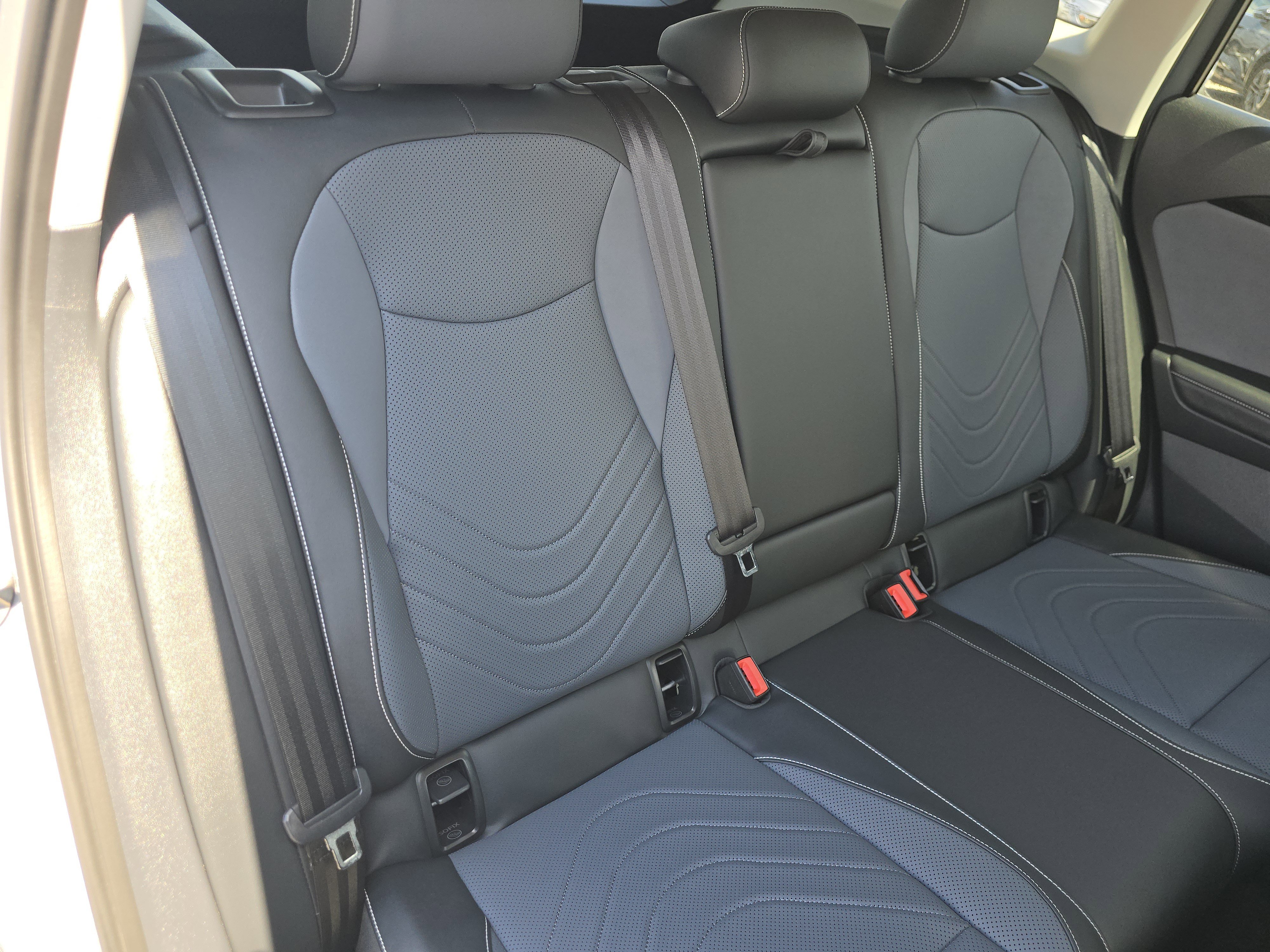 New 2025 Volkswagen Tiguan SE FWD image 17