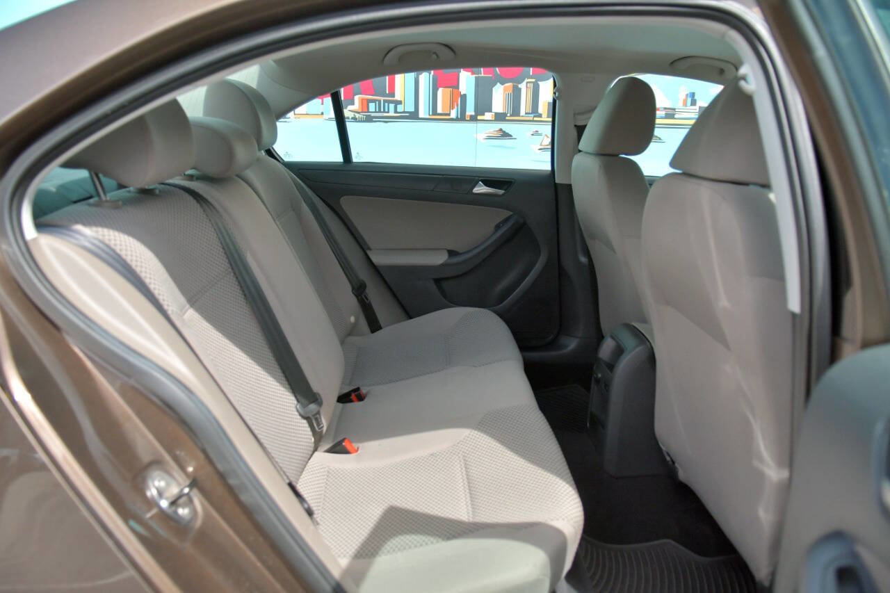 Used 2014 Volkswagen Jetta S image 29
