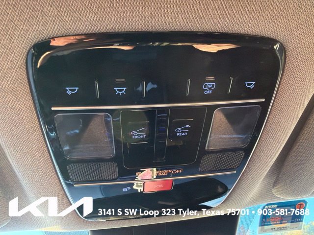 Used 2025 Hyundai Santa Fe Limited FWD image 22