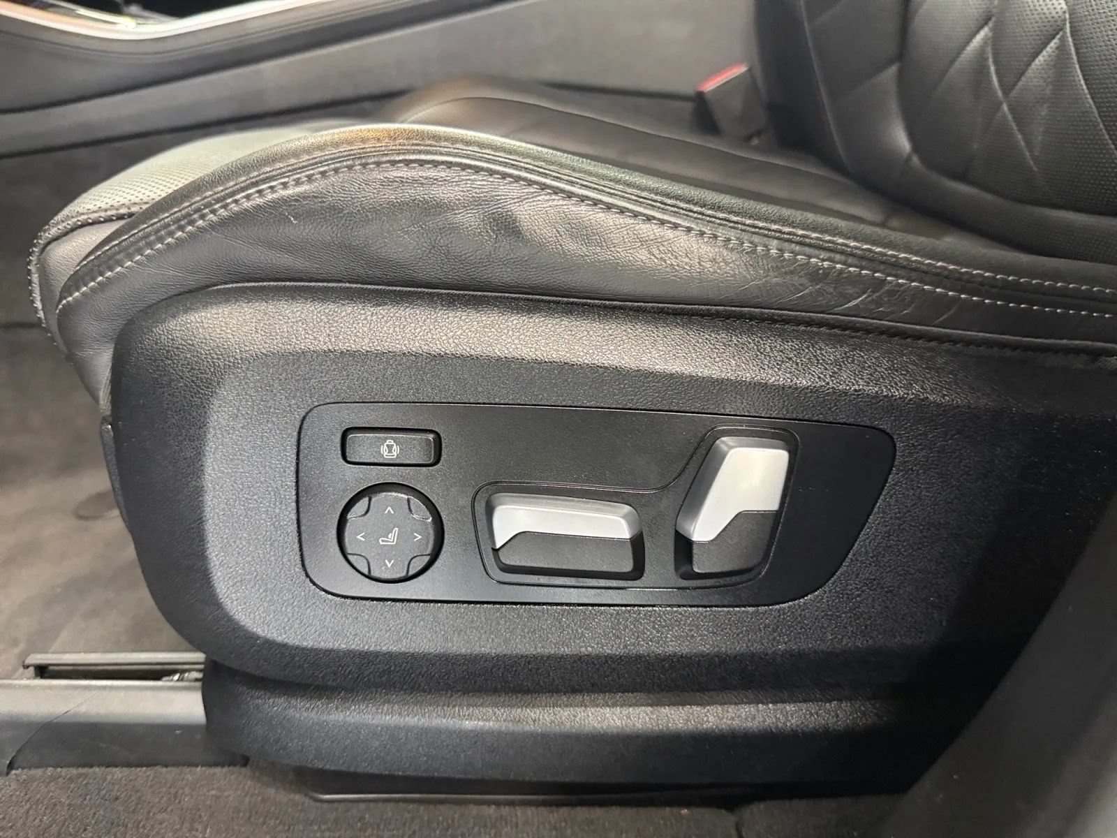 Used 2023 BMW X5 xDrive45e AWD/4WD image 32