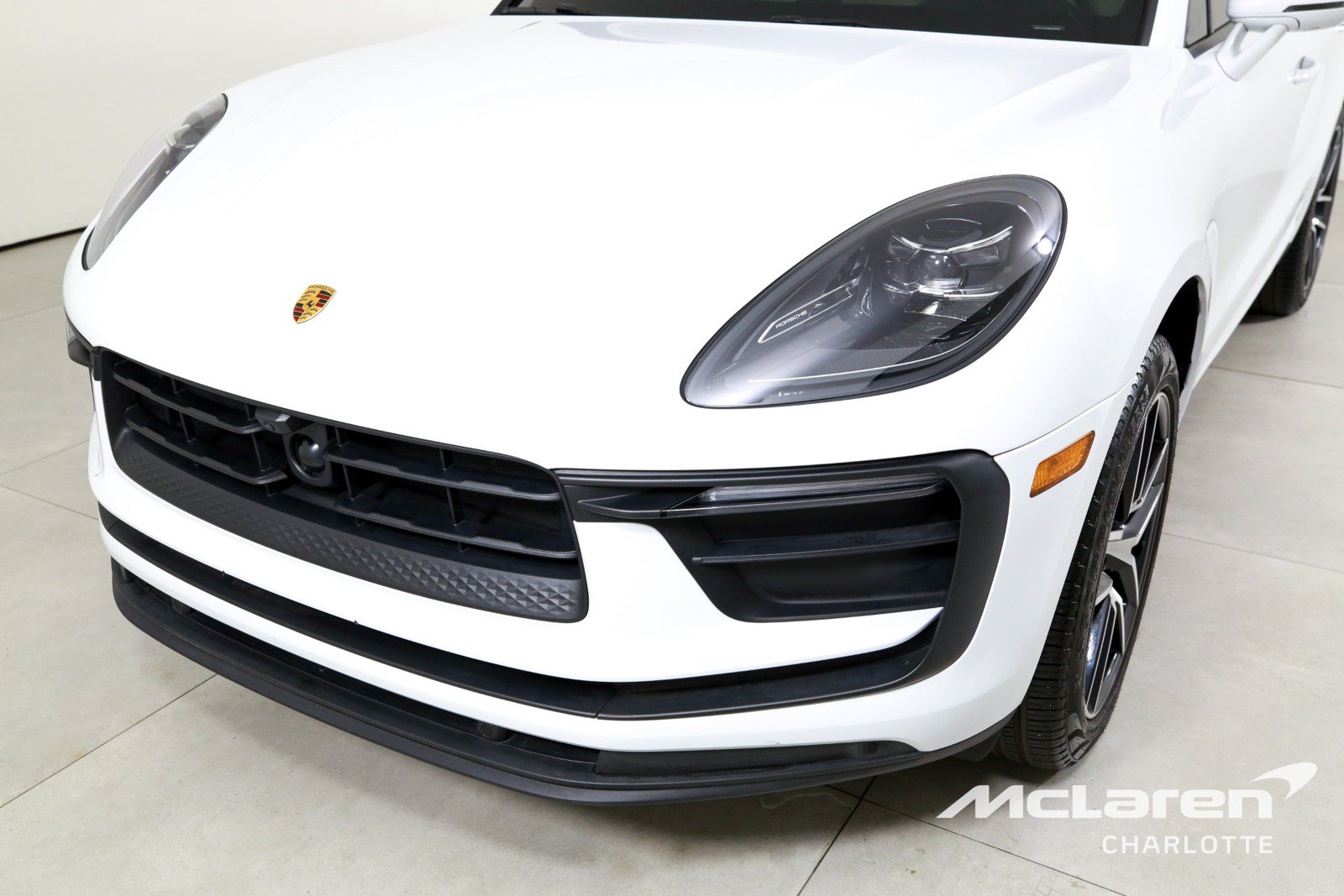 Used 2024 Porsche Macan w/ Premium Plus Package AWD/4WD image 37