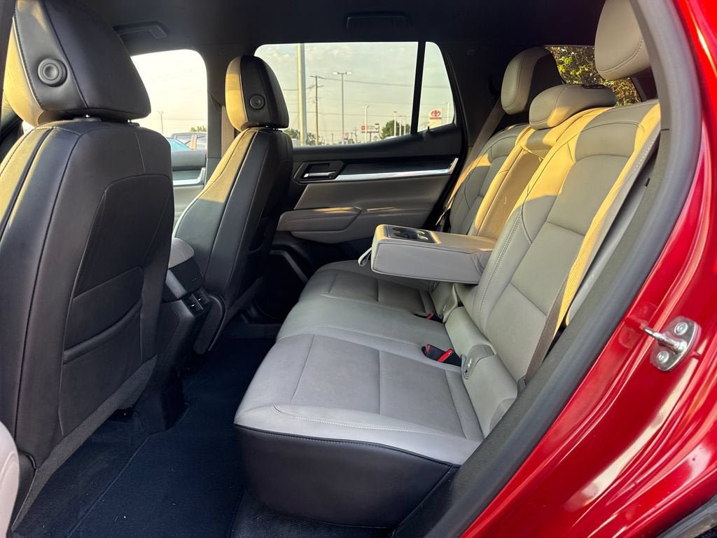 Used 2025 GMC Terrain Elevation w/ Elevation Premium Package AWD/4WD image 13