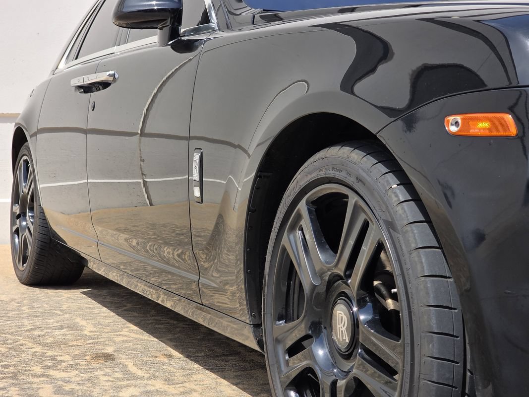 Used 2016 Rolls-Royce Ghost RWD image 39