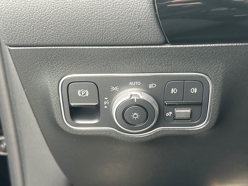 Certified 2026 Mercedes-Benz GLA 250 4MATIC image 32