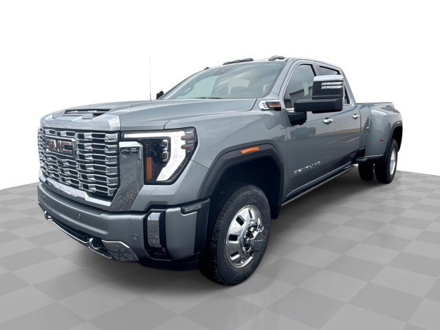 New 2026 GMC Sierra 3500 Denali w/ Denali Reserve Package