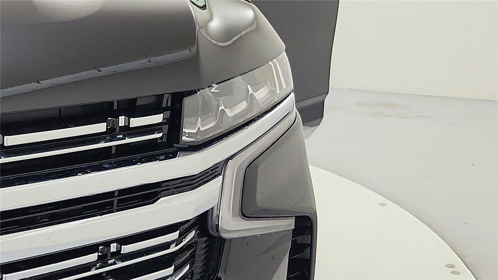 Used 2024 Chevrolet Tahoe Premier AWD/4WD image 14