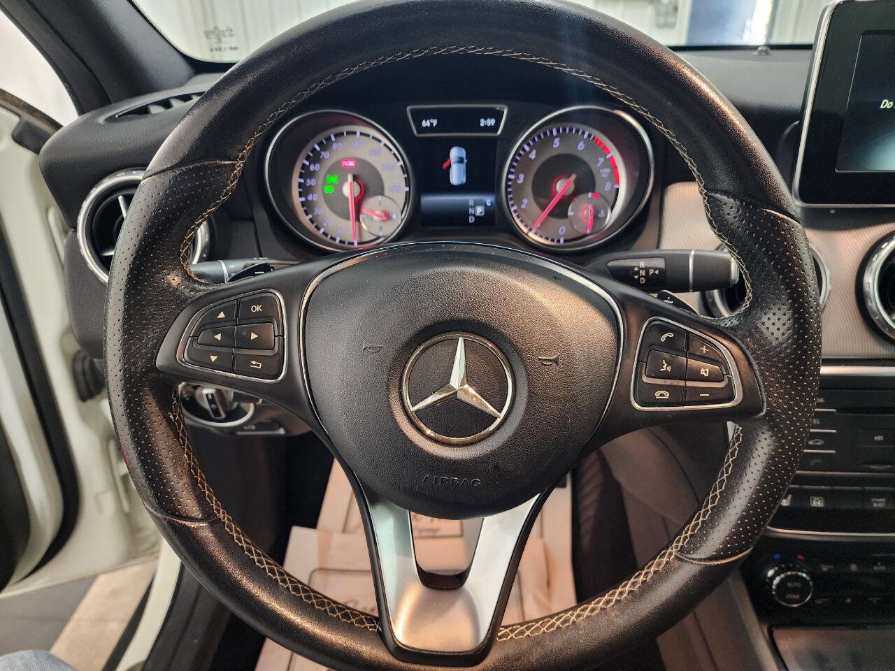 Used 2017 Mercedes-Benz GLA 250 4MATIC w/ Premium Package image 23