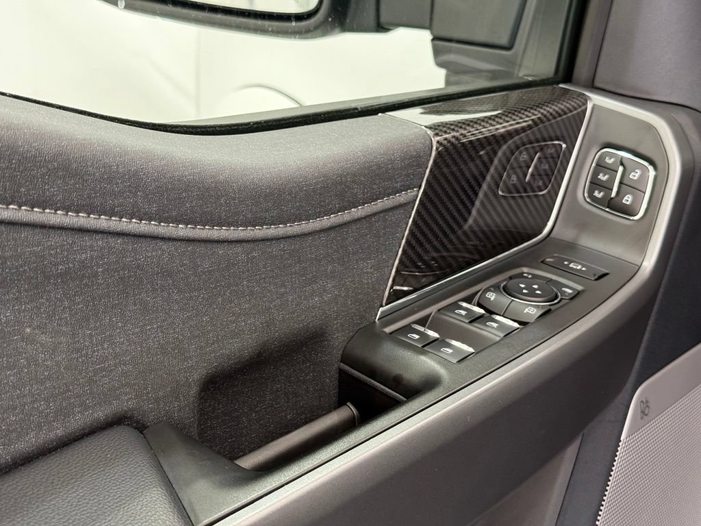 New 2026 Ford F250 Lariat w/ Black Appearance Package AWD/4WD image 19