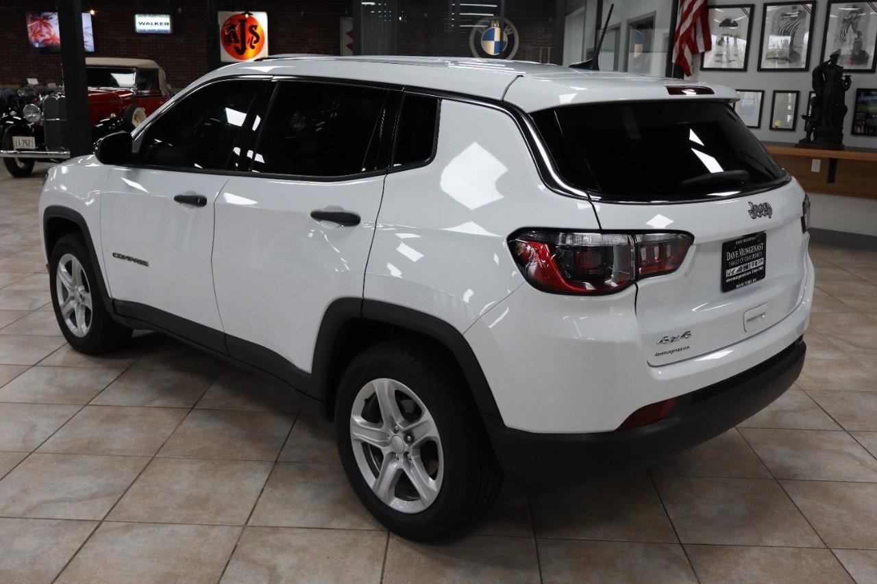 Used 2023 Jeep Compass Sport image 3