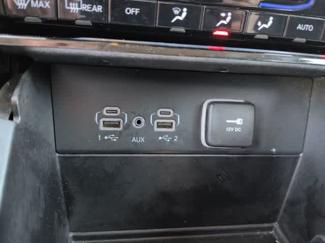 Certified 2023 Jeep Grand Cherokee Laredo AWD/4WD image 30