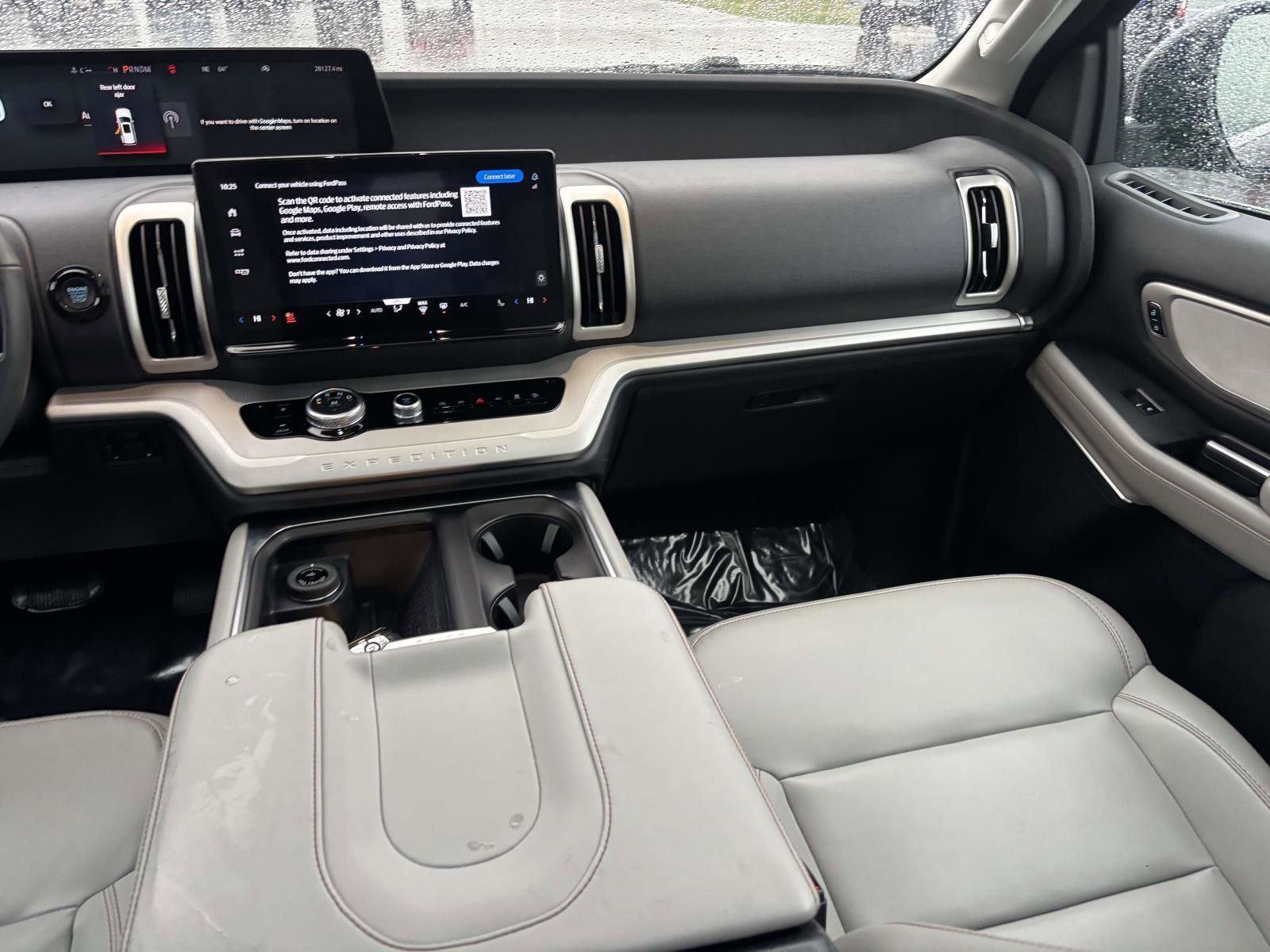 Used 2025 Ford Expedition Max Active AWD/4WD image 31