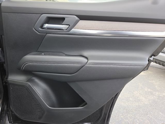 New 2026 GMC Terrain Denali w/ LPO, Floor Liner Package image 27