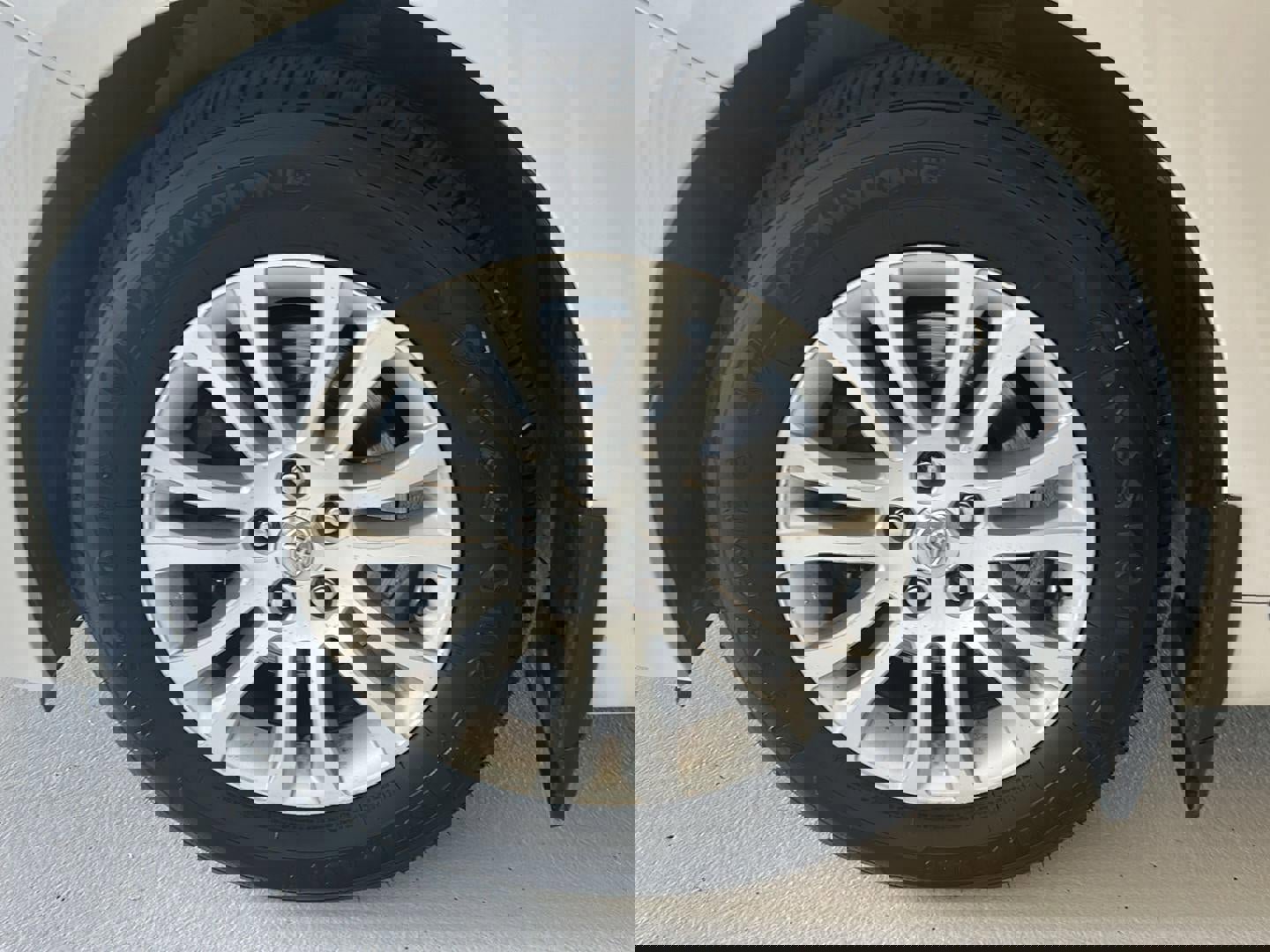 Used 2015 Toyota Sienna XLE w/ XLE Navigation Package FWD image 29