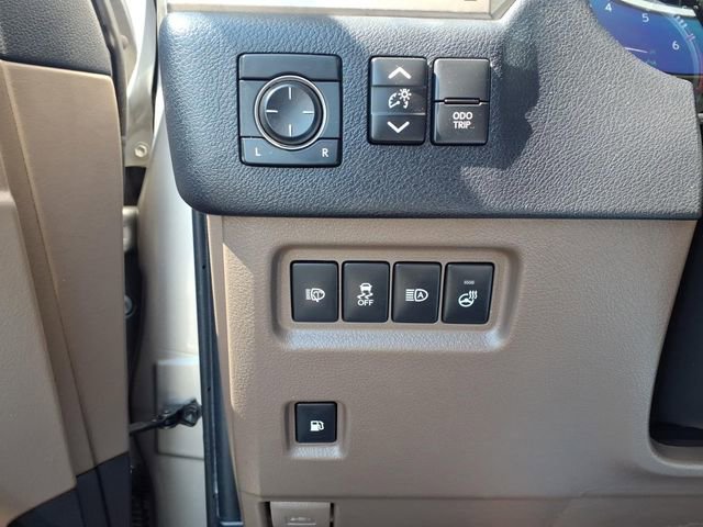 Used 2021 Lexus GX 460 Premium w/ Premium Package image 15
