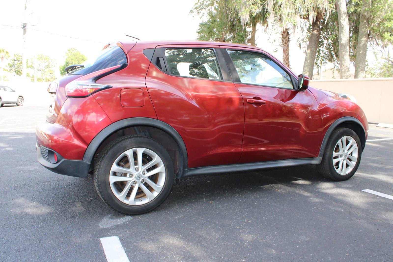 Used 2016 Nissan Juke S FWD image 15