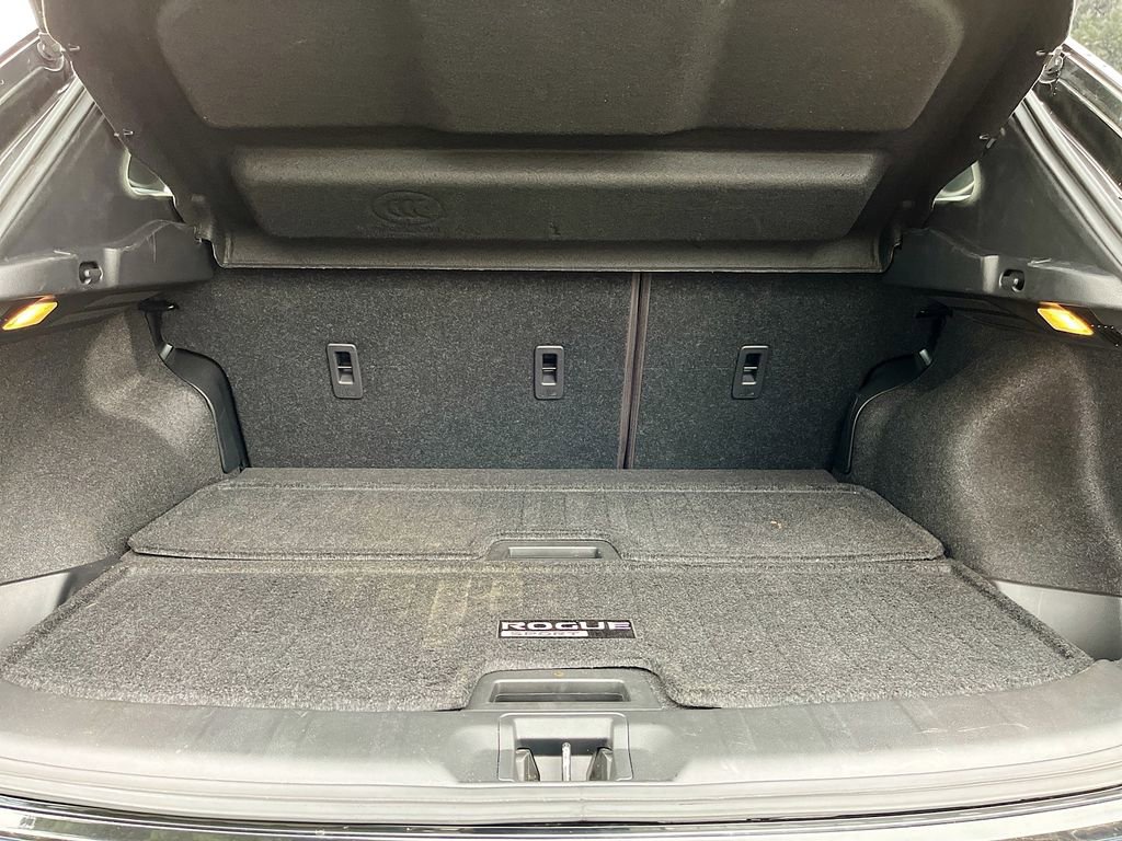 Used 2022 Nissan Rogue Sport SL w/ Premium Package image 25