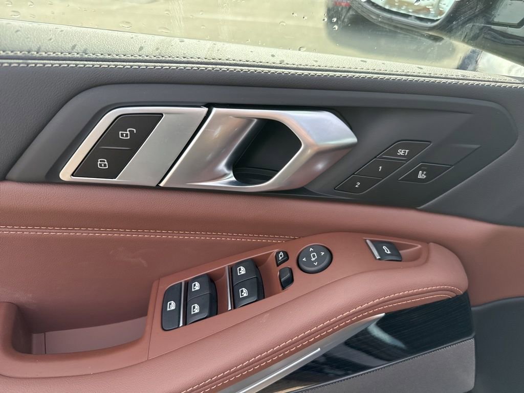 New 2026 BMW X5 xDrive50e image 8