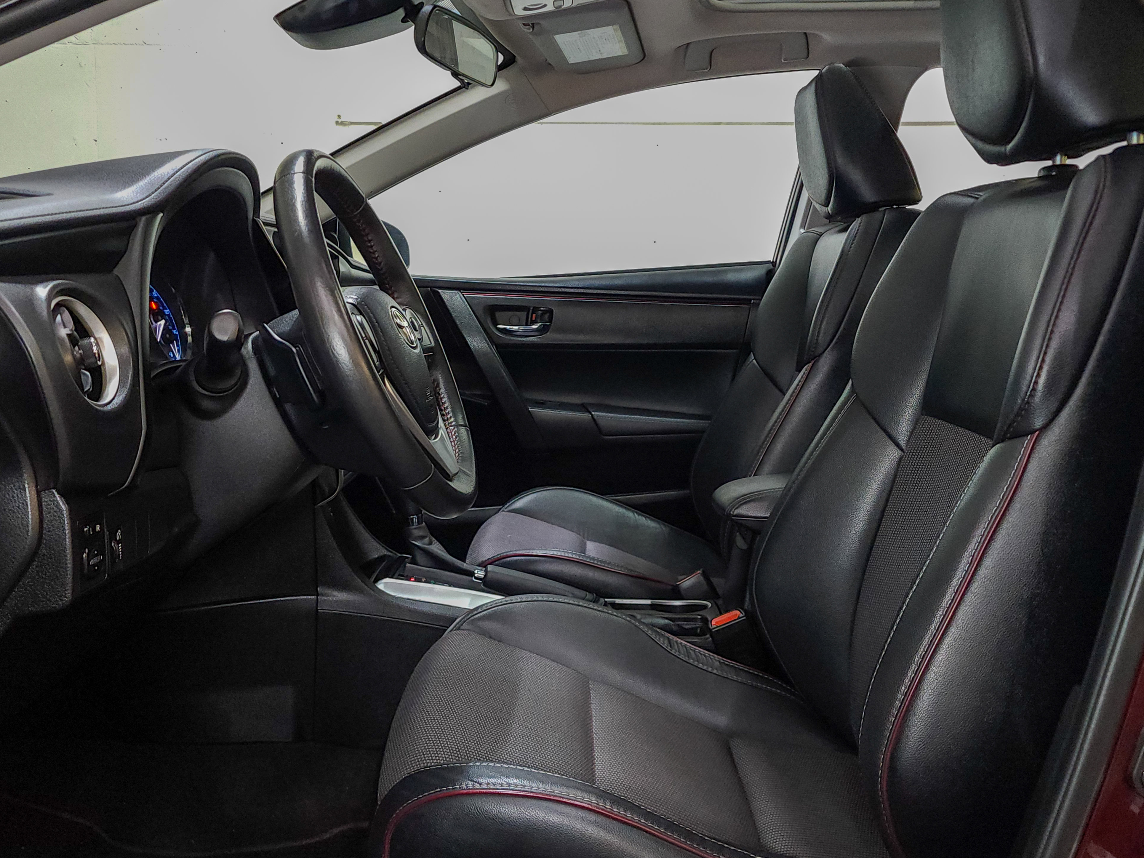 Used 2017 Toyota Corolla SE 50th Anniversary FWD image 35