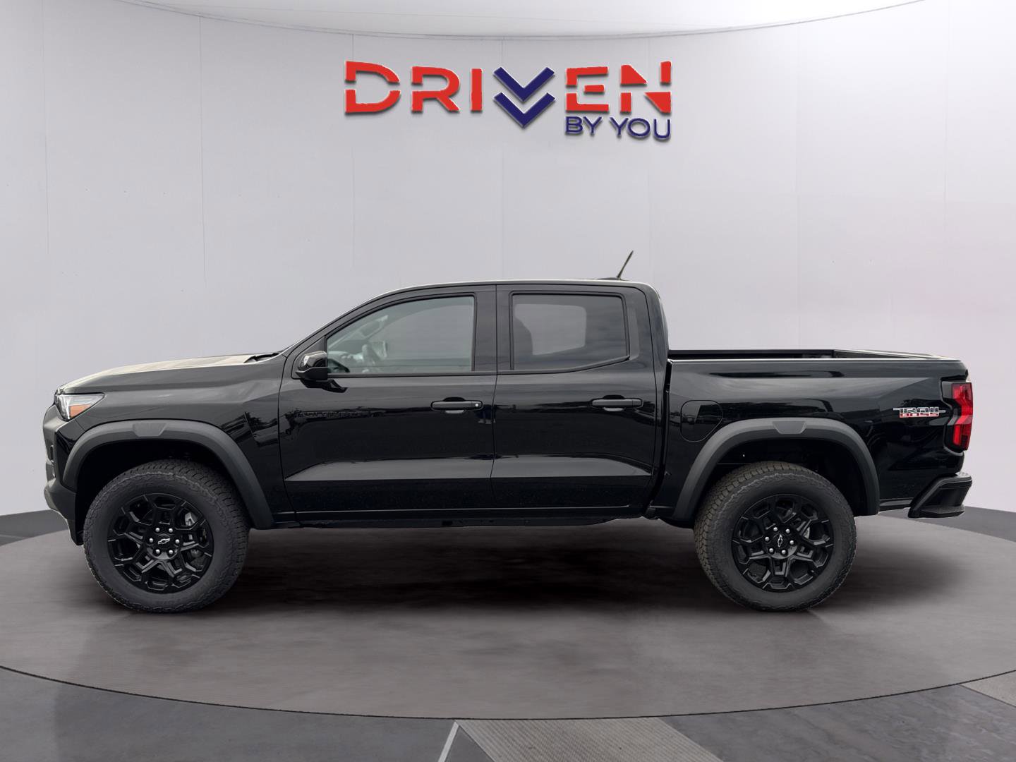 New 2026 Chevrolet Colorado Trail Boss AWD/4WD image 2