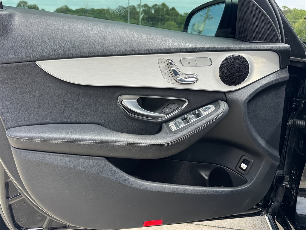 Used 2019 Mercedes-Benz C 300 Sedan image 13
