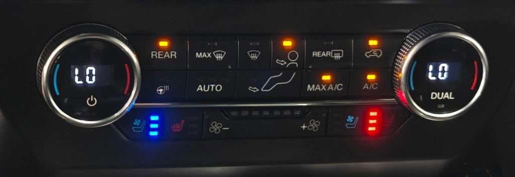 Used 2020 Ford Expedition Limited image 9