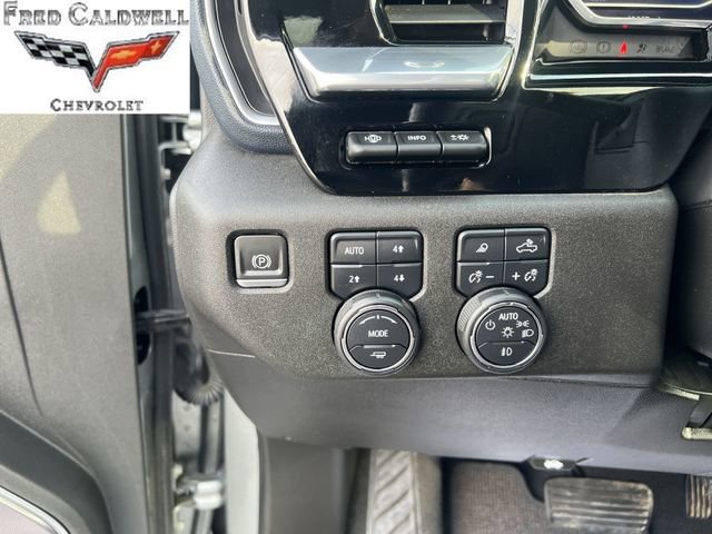 Used 2024 Chevrolet Silverado 2500 High Country w/ Technology Package image 17