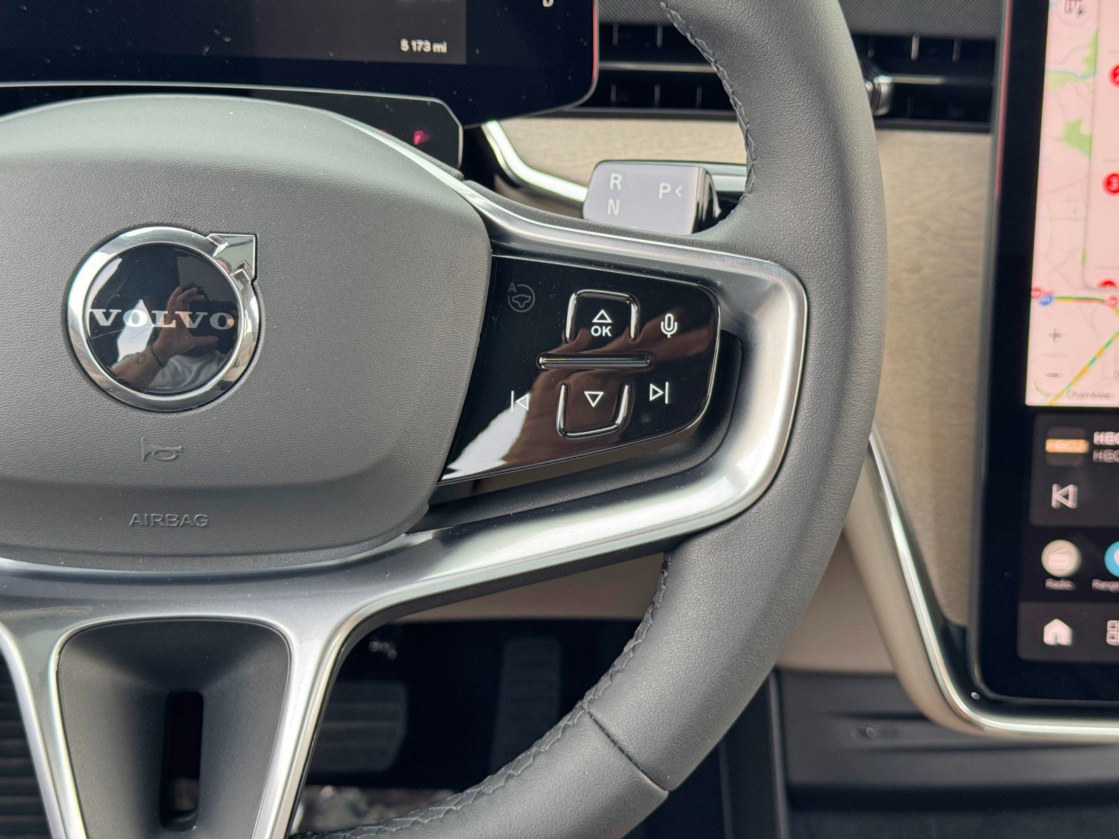 Used 2025 Volvo EX90 Ultra AWD/4WD image 21