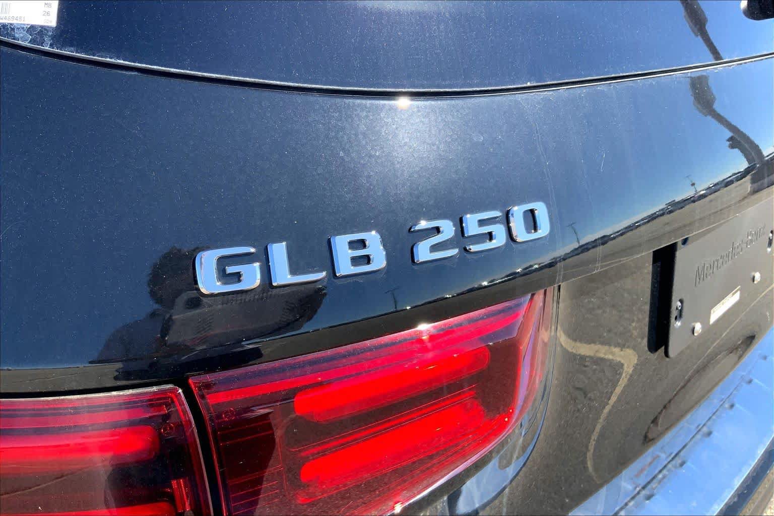 New 2026 Mercedes-Benz GLB 250 4MATIC image 7