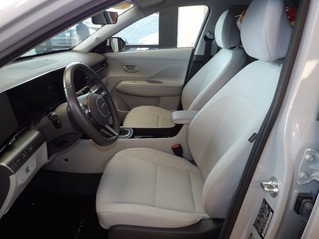 Used 2024 Hyundai Kona SEL AWD/4WD image 27