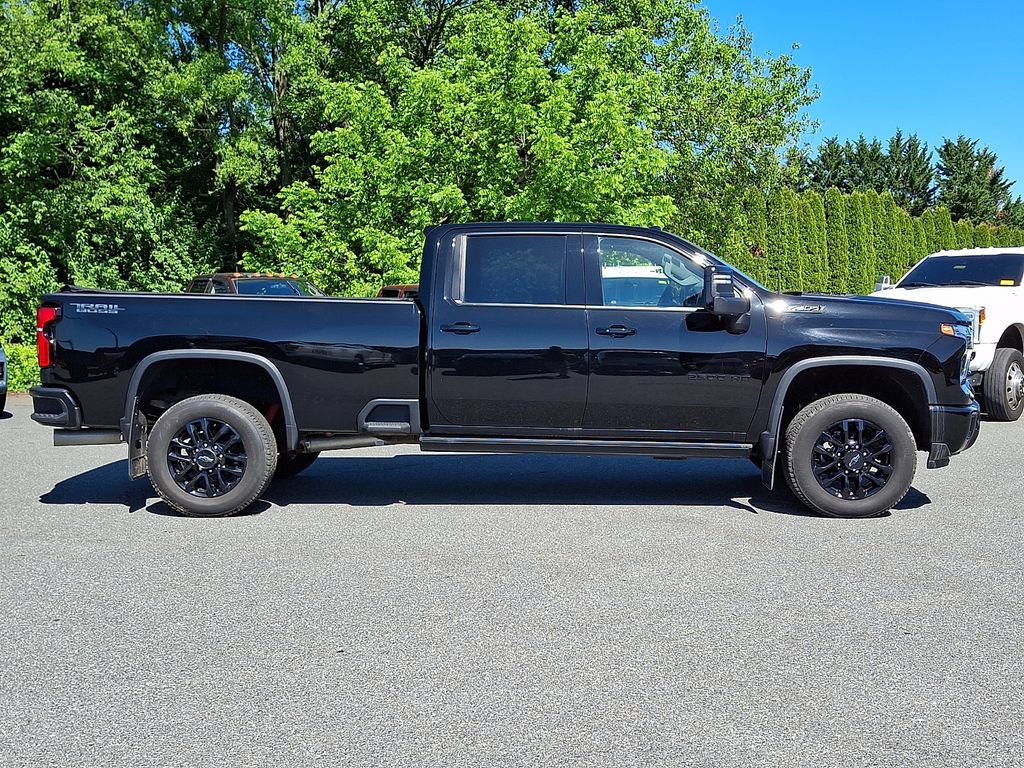 Used 2025 Chevrolet Silverado 2500 LTZ w/ Trail Boss Package AWD/4WD image 7