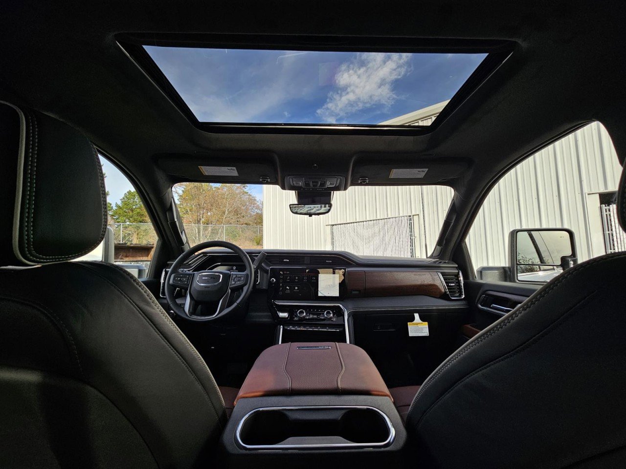 New 2026 GMC Sierra 2500 Denali Ultimate image 24