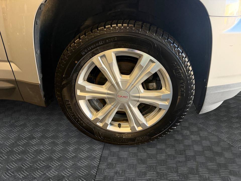 Used 2017 GMC Terrain SLE FWD image 29