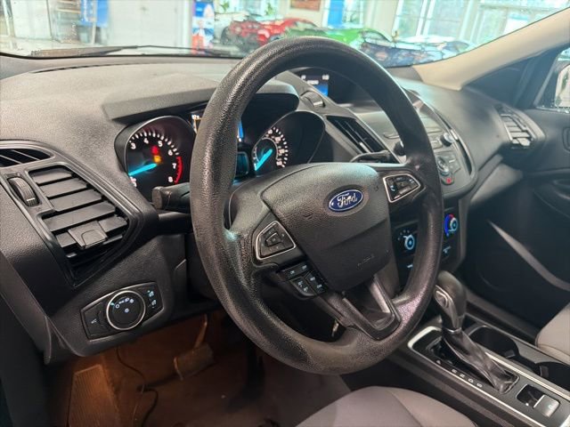 Used 2019 Ford Escape S image 15