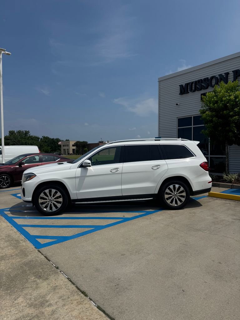 Used 2019 Mercedes-Benz GLS 450 4MATIC image 3