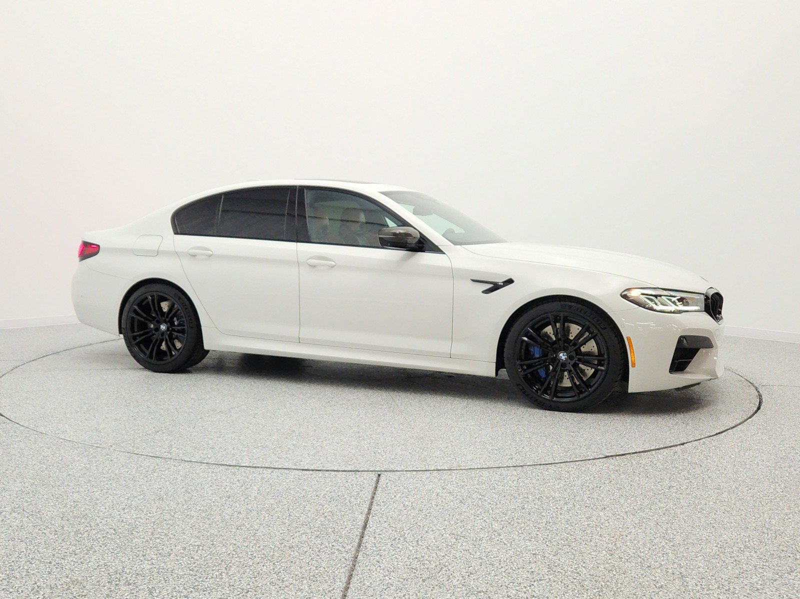 Used 2021 BMW M5 w/ Executive Package AWD/4WD image 4