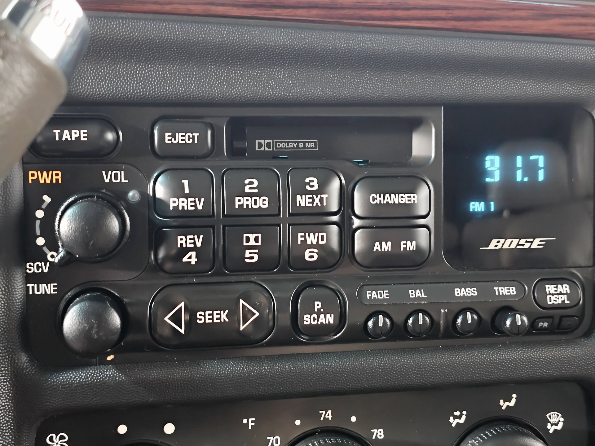 Used 2002 Cadillac Escalade AWD image 22