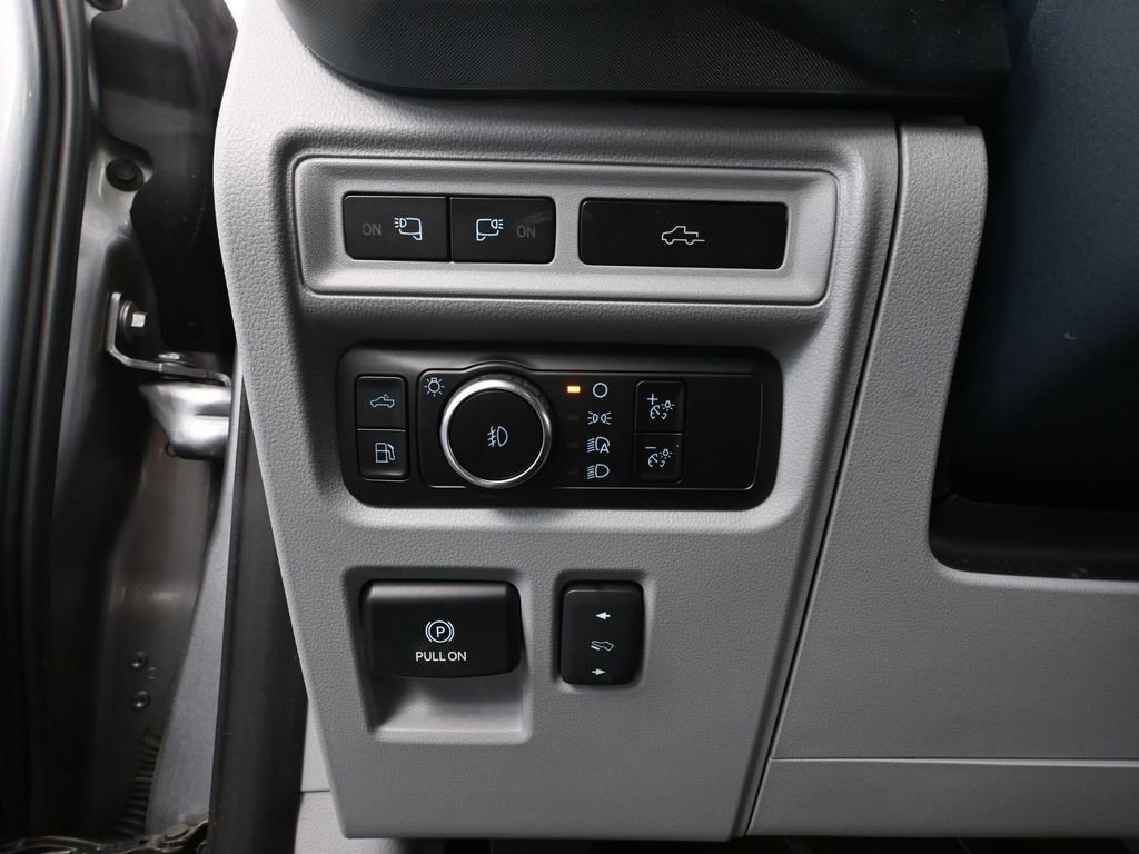 Used 2023 Ford F150 Limited image 31