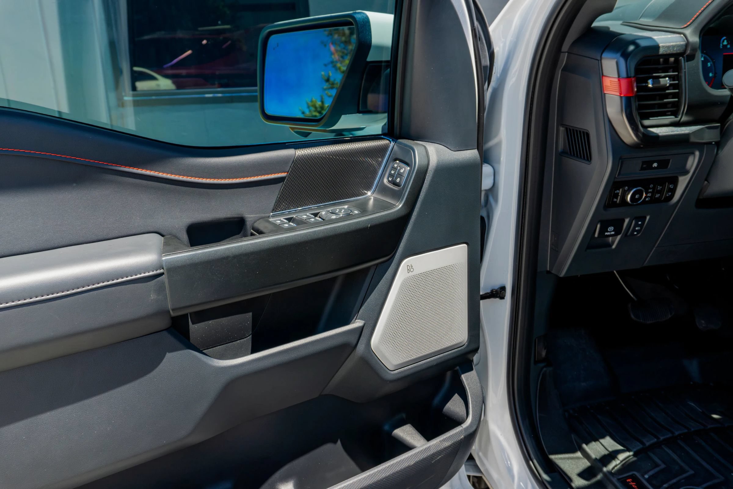 Used 2025 Ford F150 Raptor AWD/4WD image 85